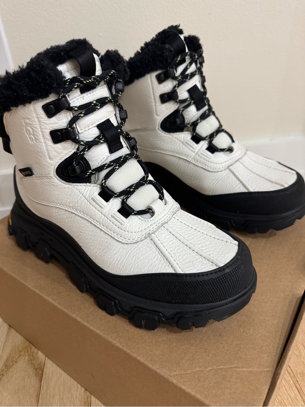 Ugg Adirondack Meridian Boots